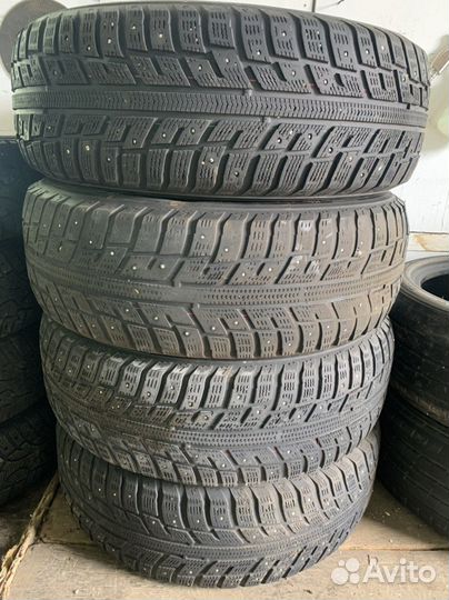 Kumho I'Zen KW22 215/65 R16