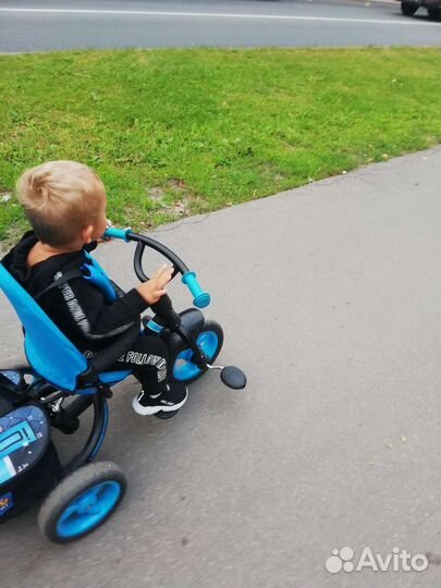 Трехколесный велосипед с ручкой Icon Lexus trike