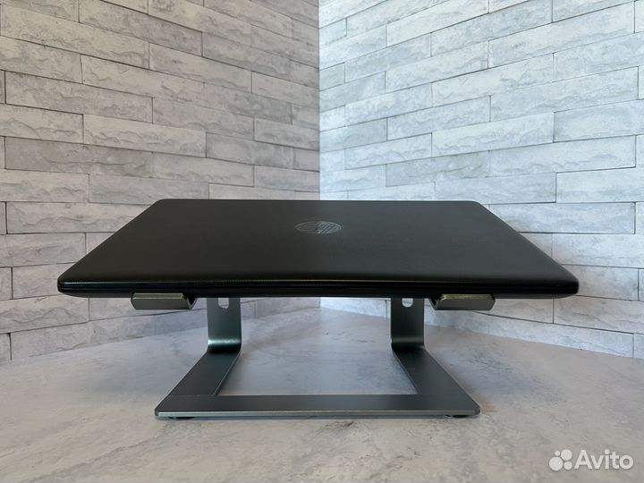 Неплохой Ноутбук HP Laptop на SSD