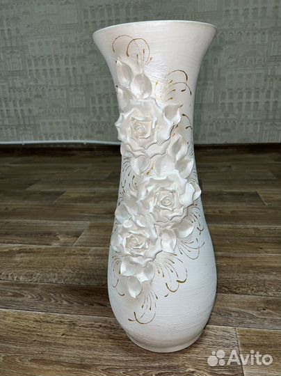 Декоративная ваза