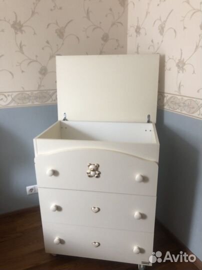 Детская кровать и комод, Италия,б/у,с матрасом