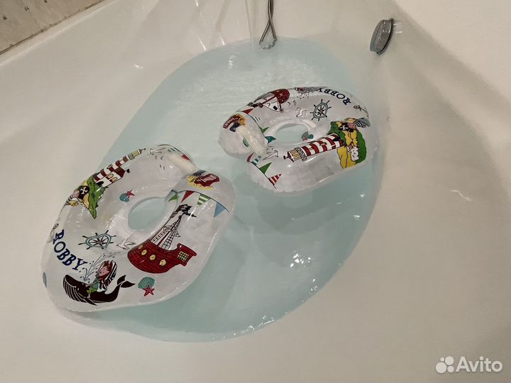 Два надувных круга