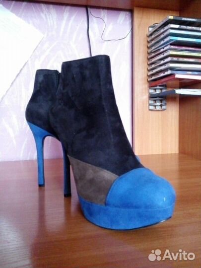 Продаю новые ботильоны