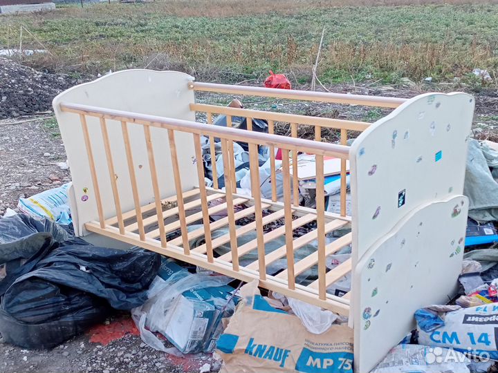 Детская кроватка