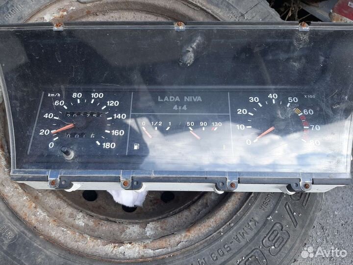Приборная панель нива 213