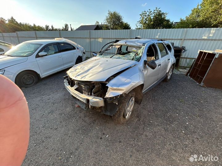 Renault Duster 2.0 МТ, 2018, битый, 67 000 км
