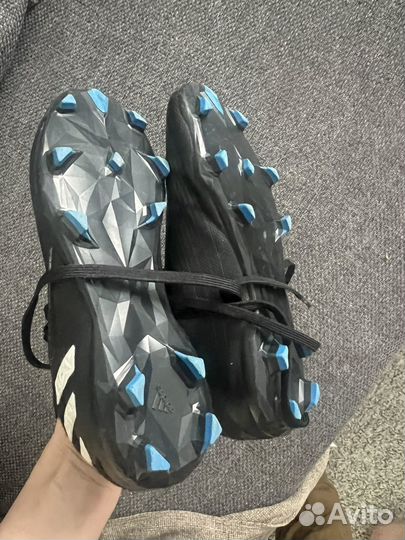Футбольные бутсы adidas