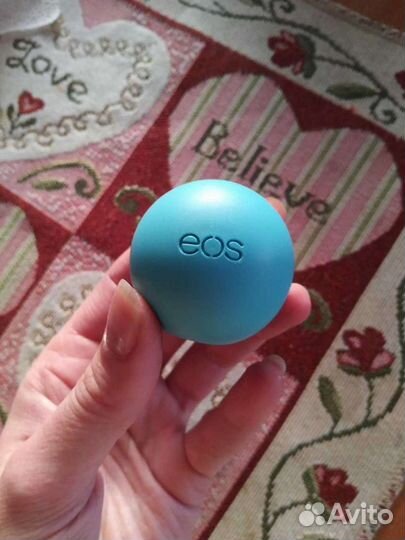 EOS культовый бальзам для губ, США