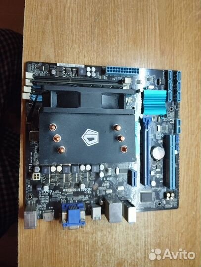 Материнская плата с процессором am3+