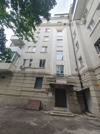 4-к. квартира, 82 м², 4/5 эт.