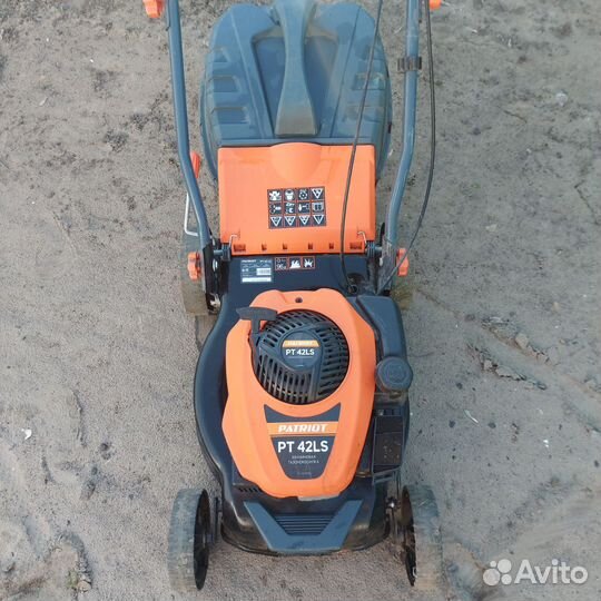 Газонокосилка бензиновая бу