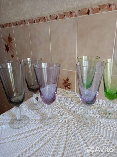 Винтаж. Фужеры из цветного стекла