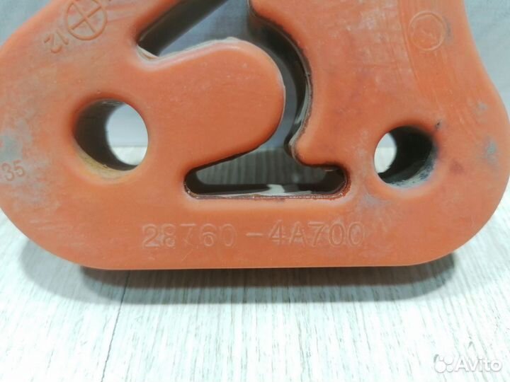 Кронштейн крепление глушителя Hyundai solaris