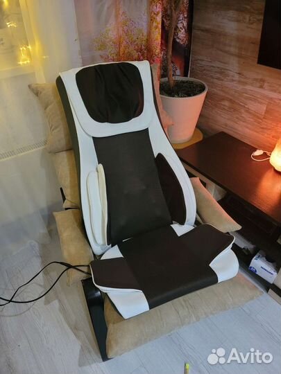 Массажное кресло LEK 909