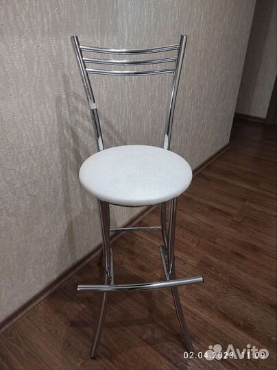 Барный стул