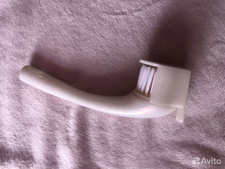 Щетка для умывания Shiseido