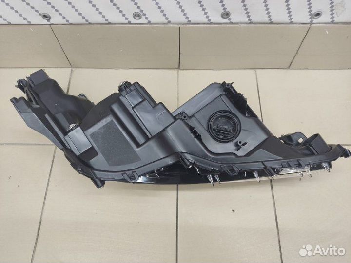 Фара левая Toyota Camry XV70 2018
