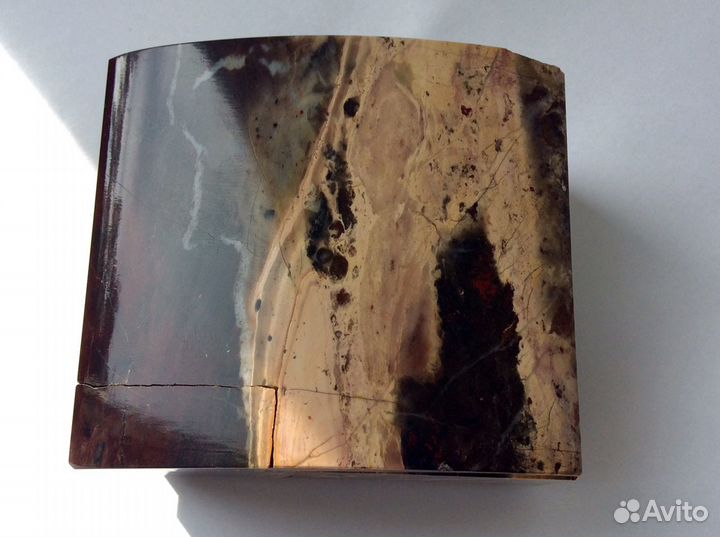 Шкатулка из камня