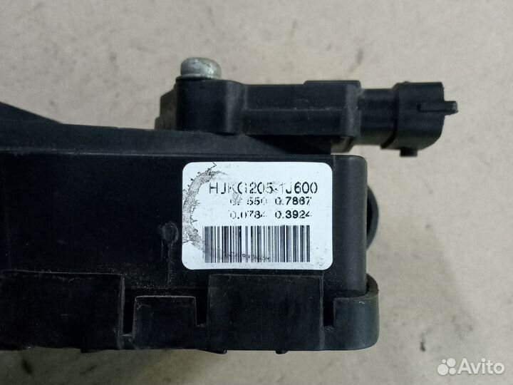 Педаль газа Hyundai Solaris G4FC 2013