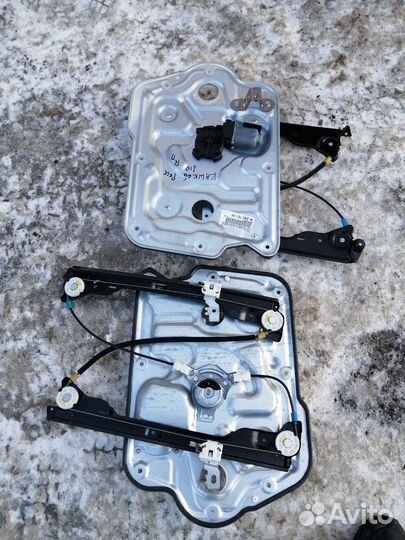 Стеклоподъемник Передний Ниссан Кашкай J10