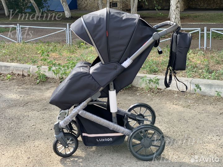 Прогулочная коляска с большими колесами
