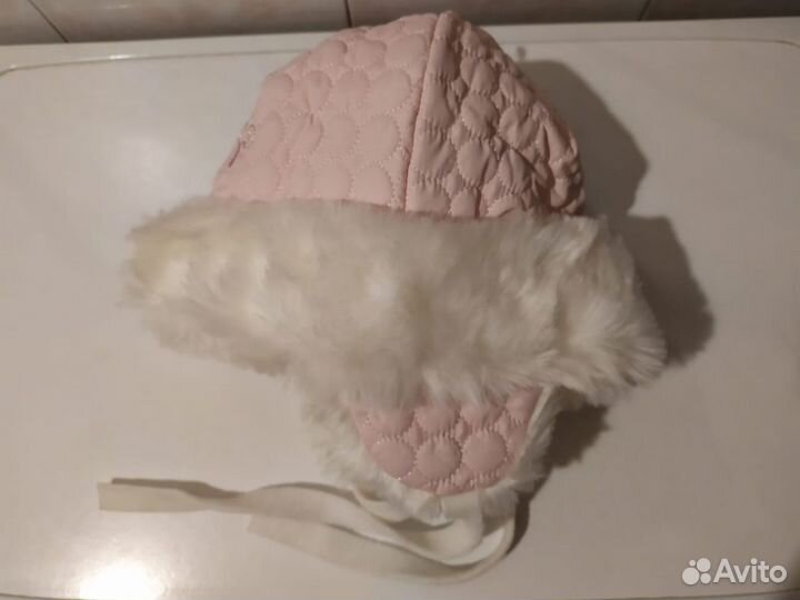Шапка розовая на 2-4 года. Новая