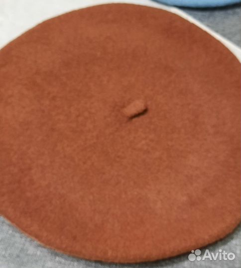 Берет шерстяной женский