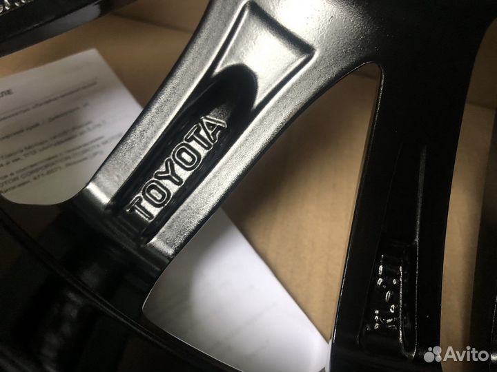 Оригинальные диски Toyota r17 литые новые