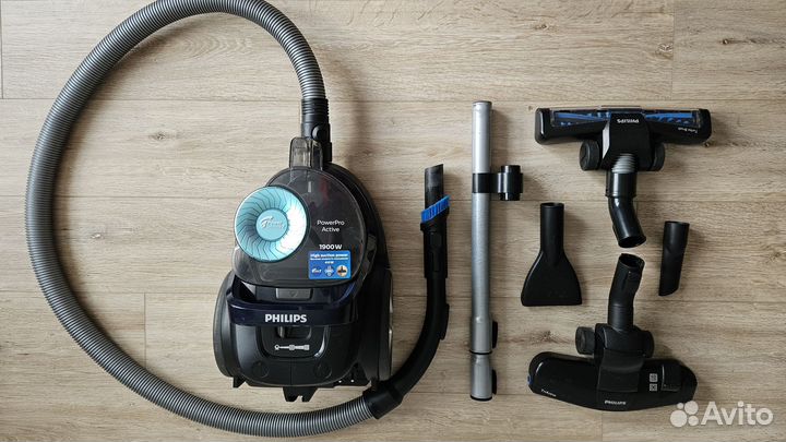 Пылесос безмешковый Philips PowerPro Active FC9573