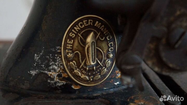 Швейная машина Singer