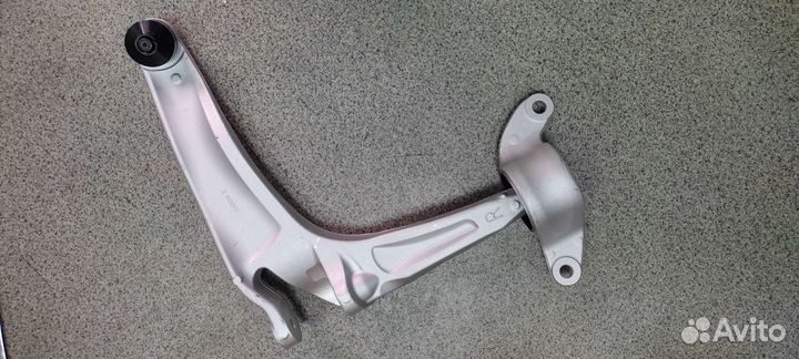 Рычаг передний правый Honda Civic 5D с 06-11 г. в