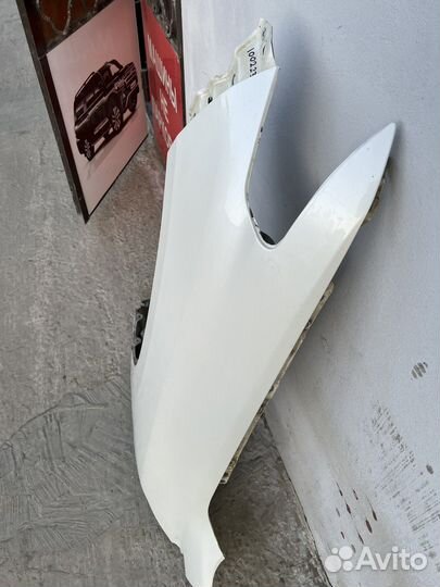 Крыло левое Land Cruiser 200 2012-2015