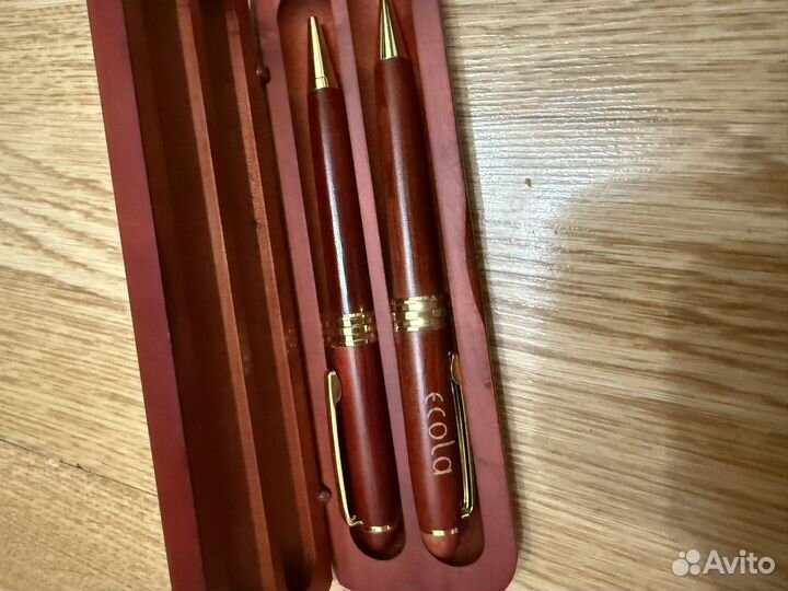 Ручка из дерева подарочная новая