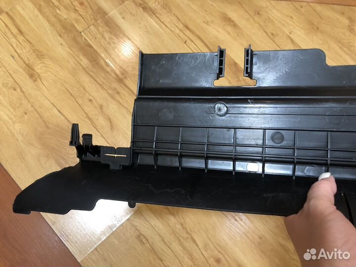 Воздуховод радиатора нижний Mercedes-Benz E-Class