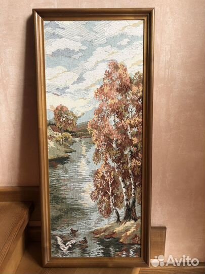 Картина вышитая