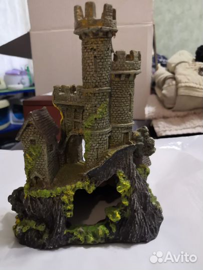 Грот и замок в аквариум