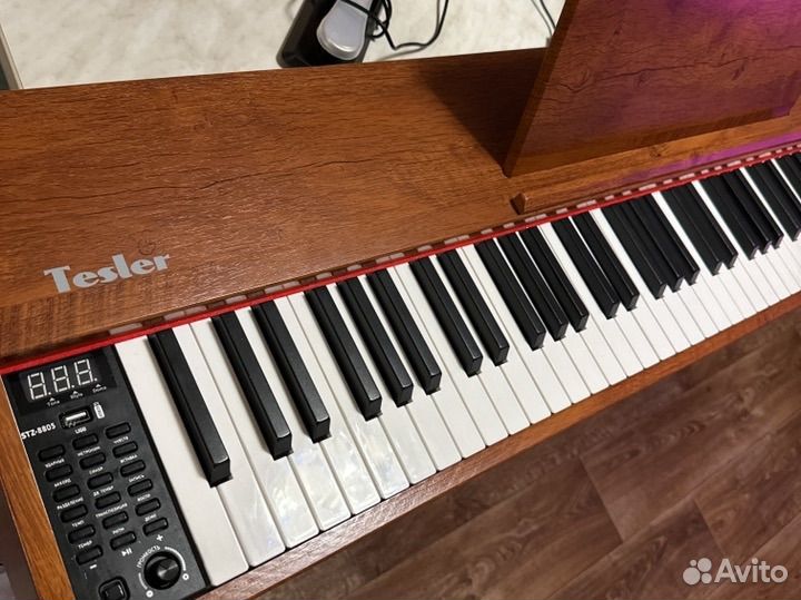 Цифровое пианино tesler