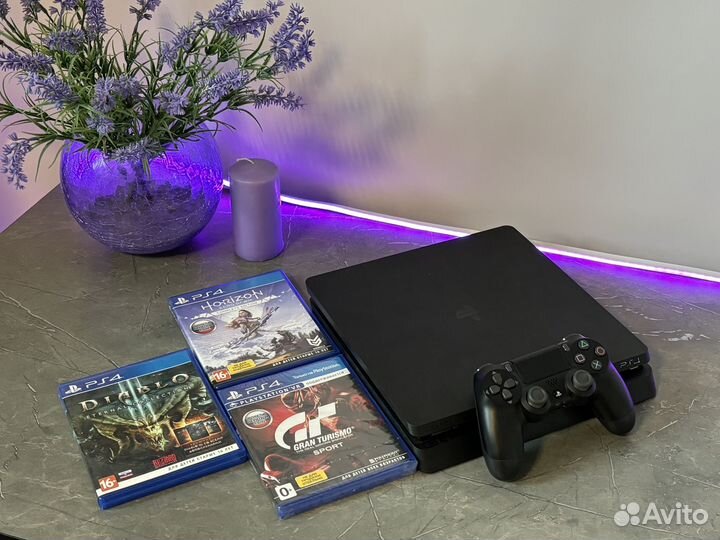 Sony PlayStation 4 Slim 1 TB + Игры/Геймпад