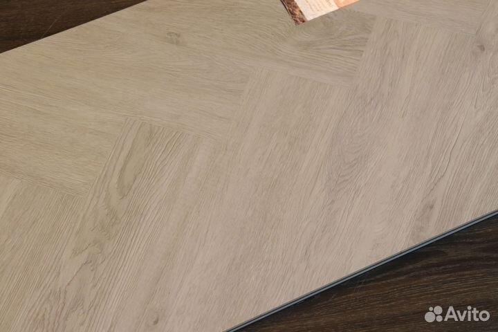 Кварцвиниловая плитка елочка