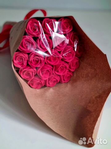 Красные Розы из Белого Шоколада - 19 шт в Букете