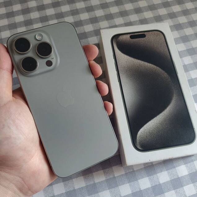 iPhone 15 Pro, 256 ГБ, SIM + eSIM