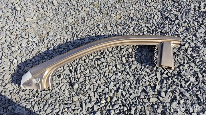 Стойка лобового стекла (банан) передняя левая Kia