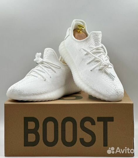 Кроссовки женские Adidas Yeezy Boost 350