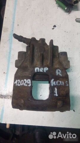 Суппорт передний правый Ford Focus 1
