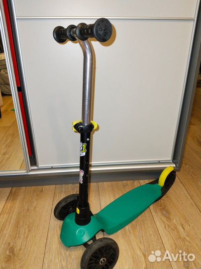 Самокат детский для 2-3лет
