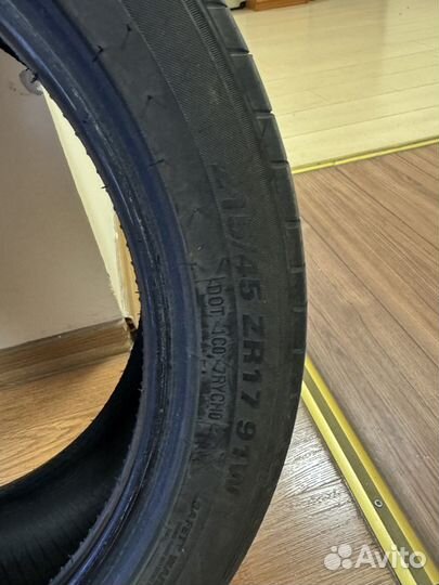 Kumho Ecsta HS52 215/45 R17 91W