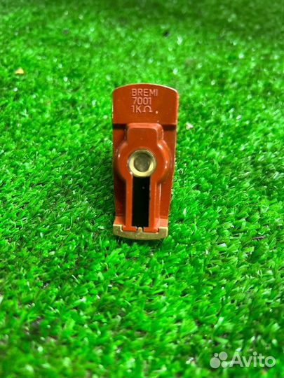 Бегунок распределителя Audi 80 \ 200 B3