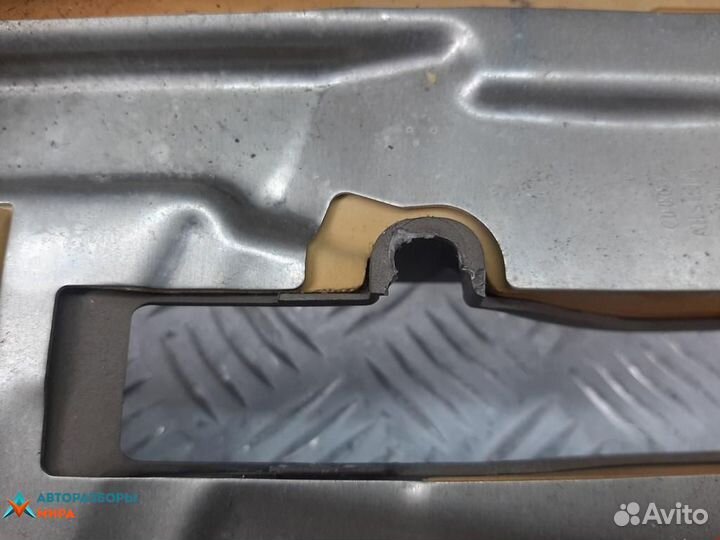 Кожух рулевой колонки Audi A6 4B/C5 2001