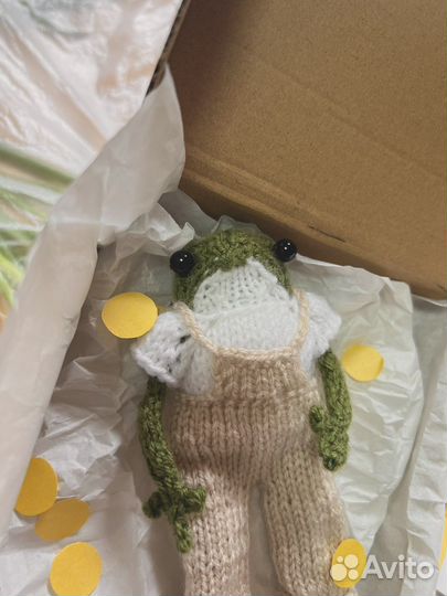 Вязаная лягушка