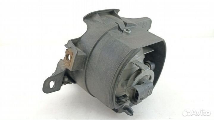 Туманка левая Toyota Noah AZR65